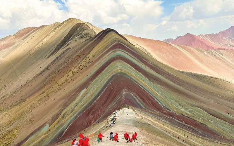 montaña de colores en febrero